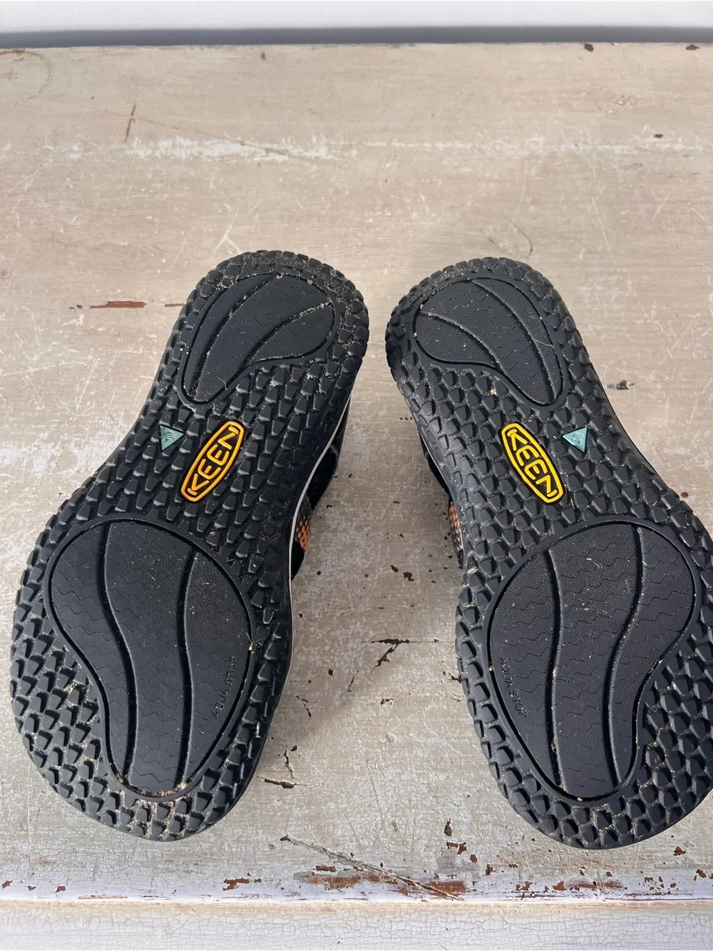 KEEN Kids Closed Toe Water Sandals Black/Orange – Youth Size 2